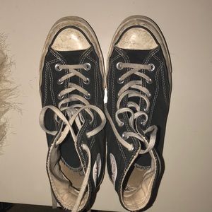 Converse black and white